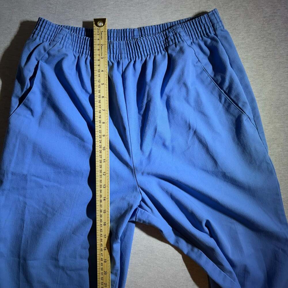 Levi's Travelers Vintage High-Waisted Elastic Waist Pull-On Tapered Pants - Picture 3 of 8
